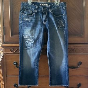 BKE Culture Cropped Capri in distressed/repair wash.